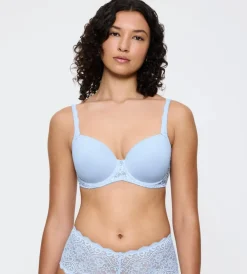 Amourette WP>Triumph Hot