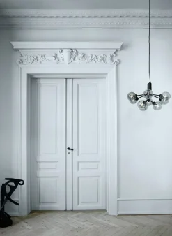 Apiales 9, satin black / smoked black>Nuura New