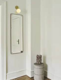 Nuura Apiales Wall, brushed brass / opal