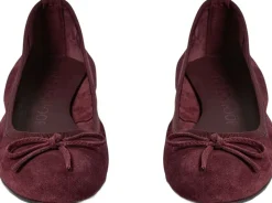 Ballerina><noscript><img width=