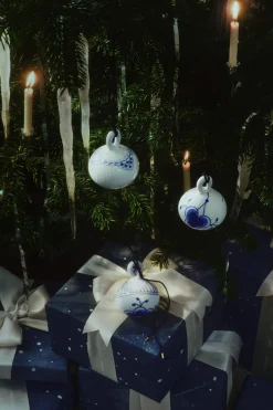 Royal Copenhagen Blå Mega Riflet Julekugle 9,5 cm 2 stk