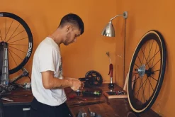 BL7 Væglampe>Gubi Online