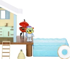 beach cabin><noscript><img width=