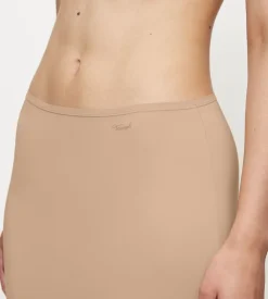 Triumph Body Make-Up T Skirt 02 Smooth skin Clearance