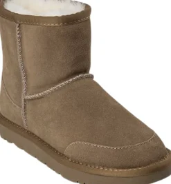 Dame Sofie Schnoor Boot