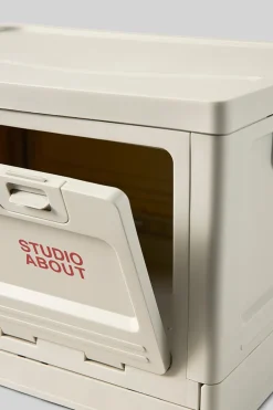 BOX, SMALL, LIGHT GREY>Studio About Best