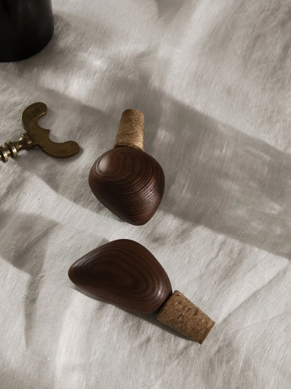 Ferm Living Cairn Wine Stoppers - Set of 2 - Dark Brown