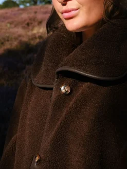 Dame Neo Noir Carmen Teddy Coat