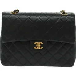 Dame Chanel Vintage Chanel Shoulder Bag