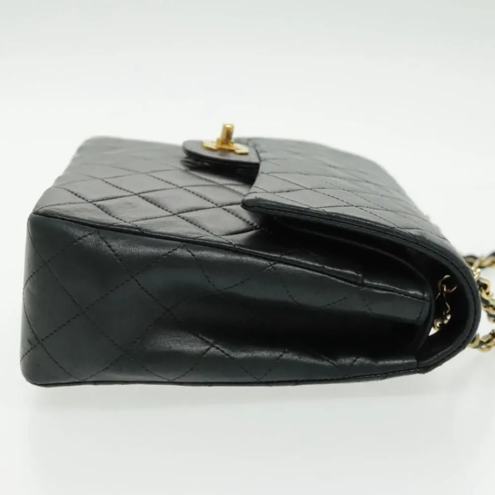 Dame Chanel Vintage Chanel Shoulder Bag