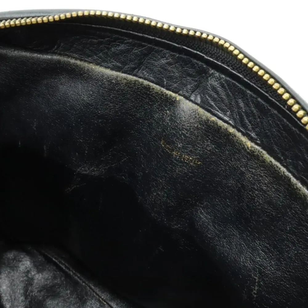 Dame Chanel Vintage Chanel Shoulder Bag