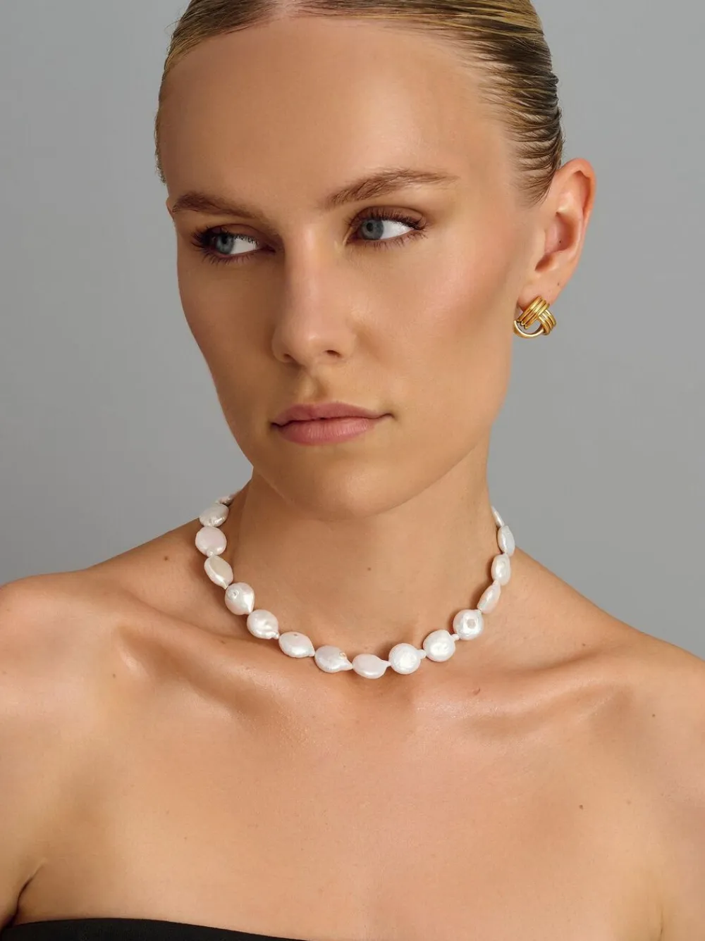 Nialaya Como Flat Pearl Choker