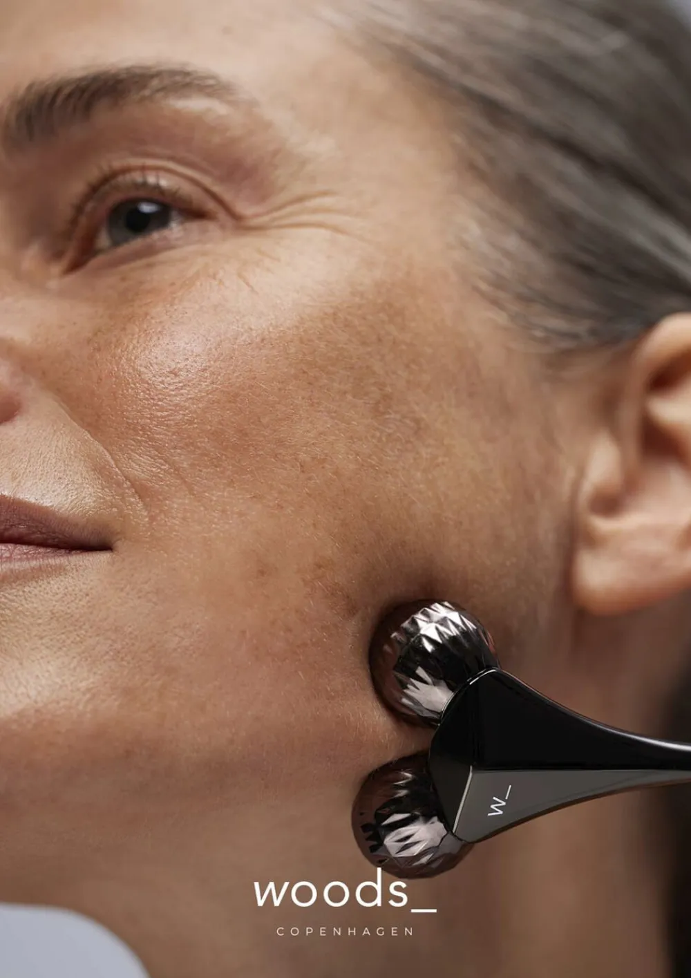 CONTOURING FACIAL ROLLER>Woods Copenhagen New