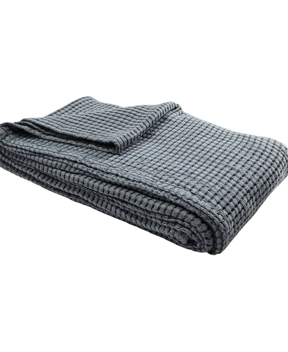 Magasin du Nord Collection Cozy bedspread 180x260cm castle rock New