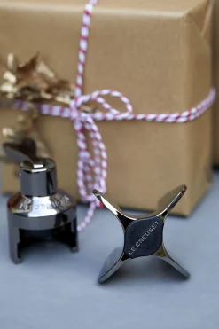 Le Creuset Crown prop Hot