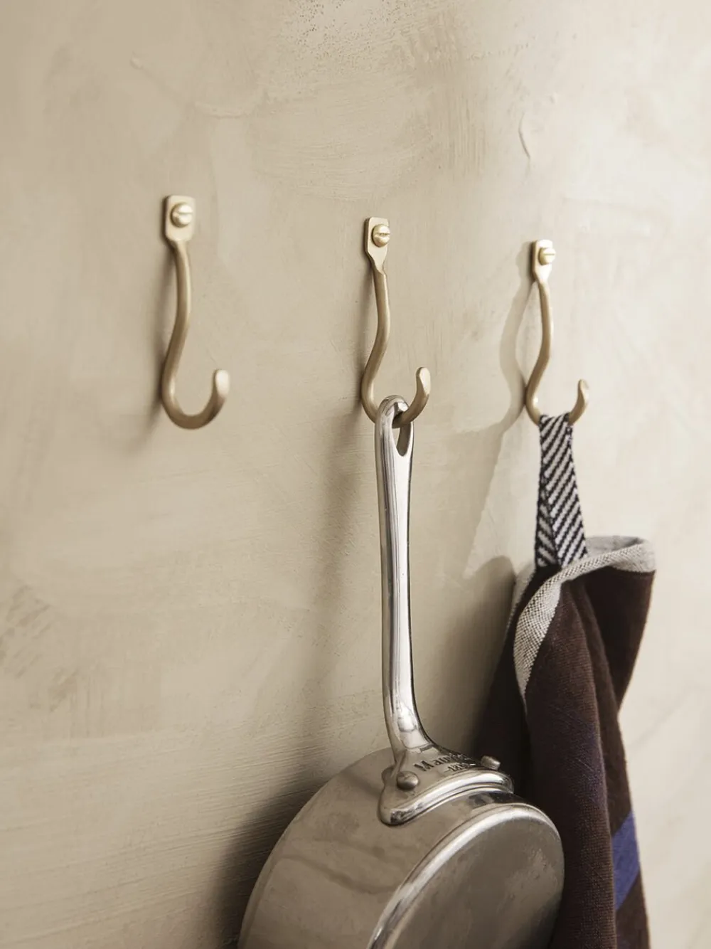 Ferm Living Curvature Hooks - Set of 3 - Brass New