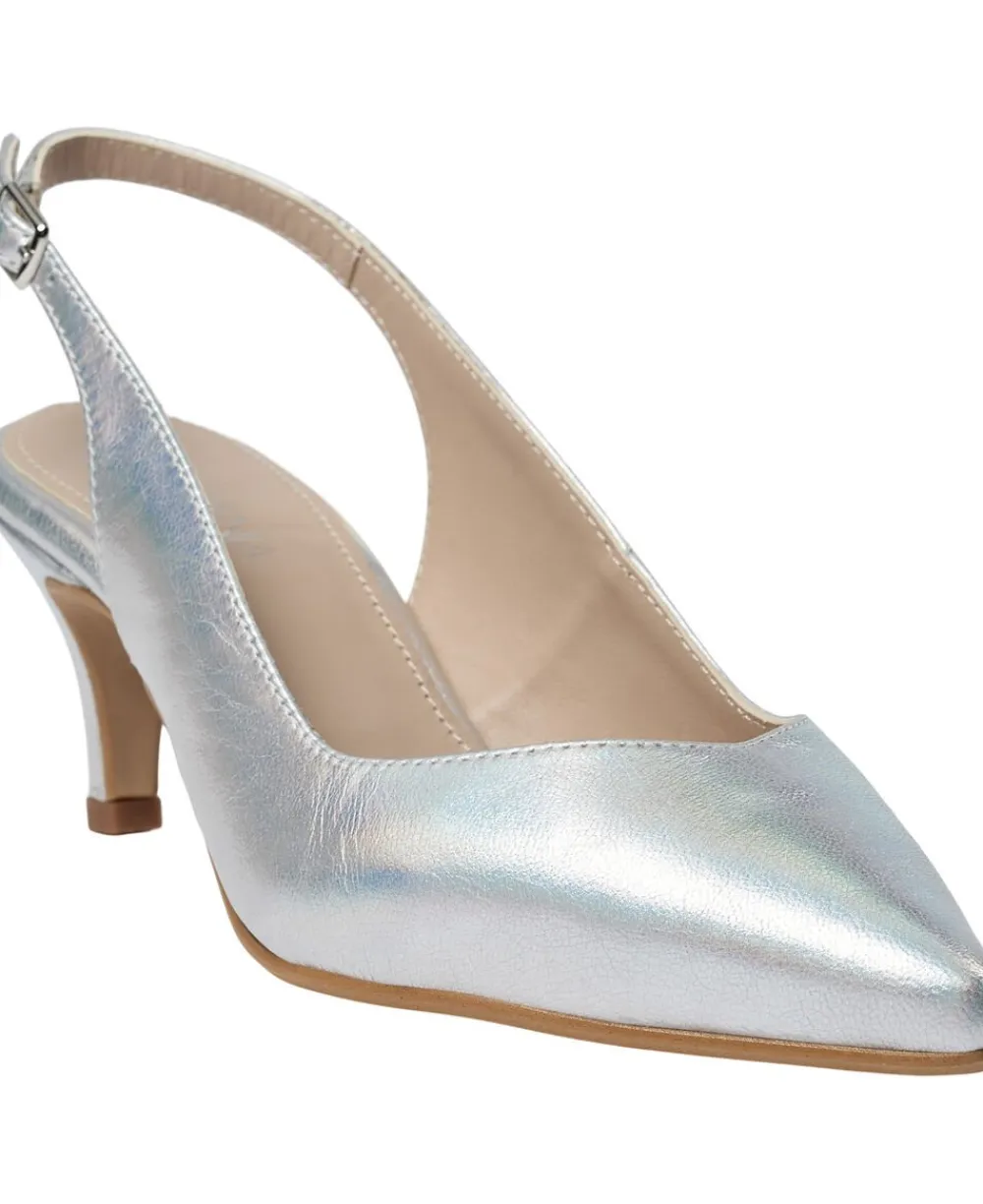 Dame Gardenia Dakota