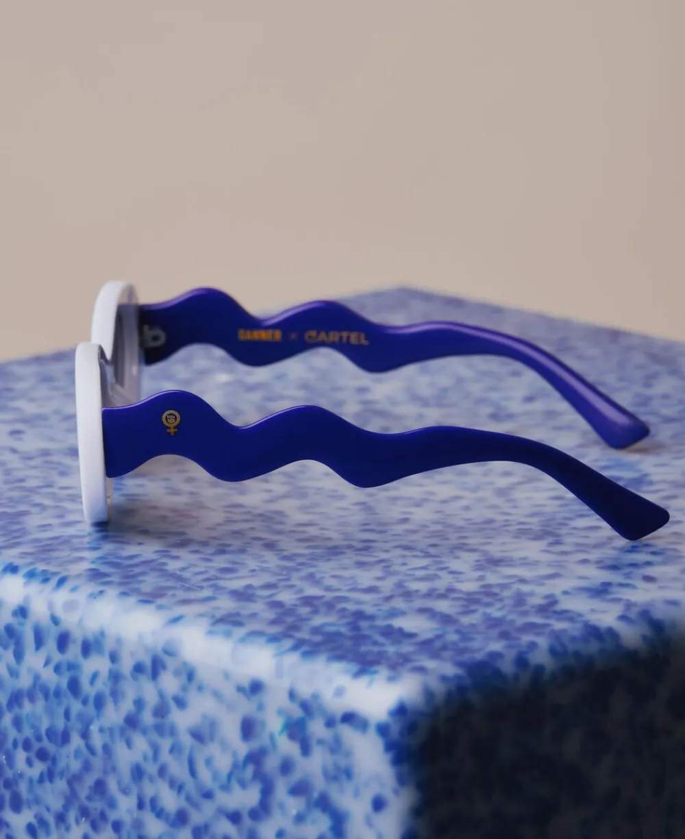 Cartel Copenhagen Danner x Cartel Oval Sunnies - Shell/CartelBlue Hvid, blå Sale