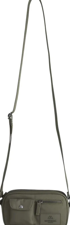 Dame Markberg DarlaMBG S Cross. , Monochrome