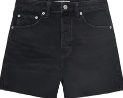 Denim shorts with frayed hem><noscript><img width=