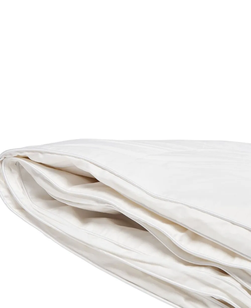 Diamant Gåsedunsdyne - Let 140x220 cm.>Magasin du Nord Collection Online