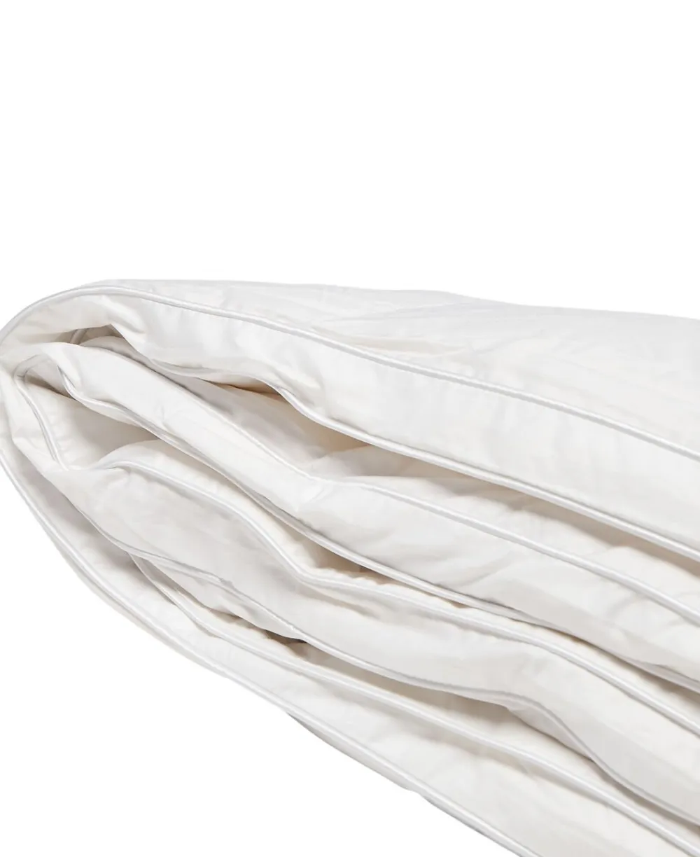 Magasin du Nord Collection Diamant Gåsedunsdyne - Lun 140x220 cm.