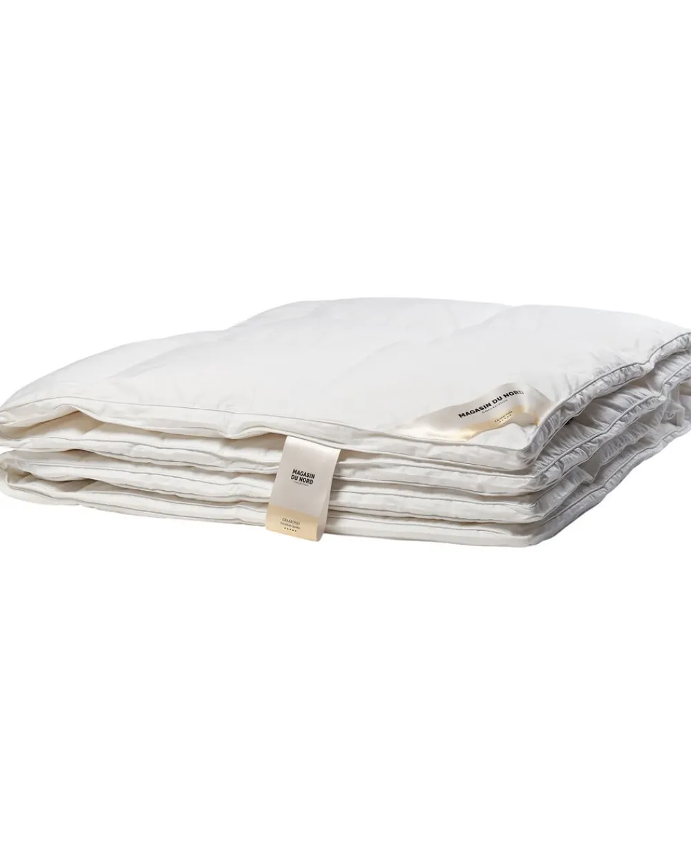 Magasin du Nord Collection Diamant Gåsedunsdyne - Varm 140x220 cm.