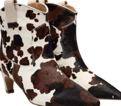 Woden Dicte Animal Cow