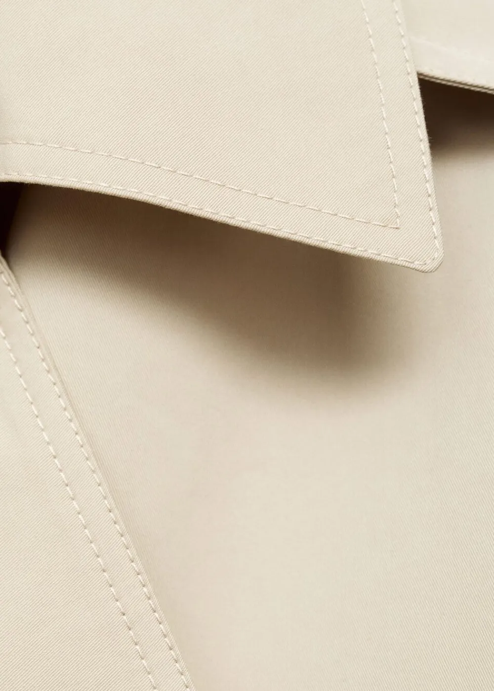 Double-breasted cropped trench coat>MANGO Online