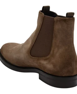 Dressletic_Cheb_sd>BOSS