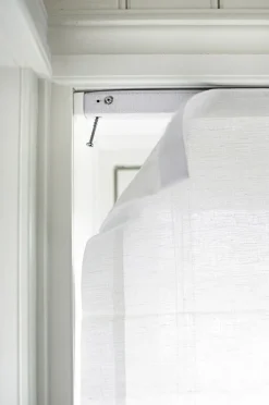Ebba Roman Blind><noscript><img width=