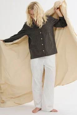 Elize 2 G><noscript><img width=