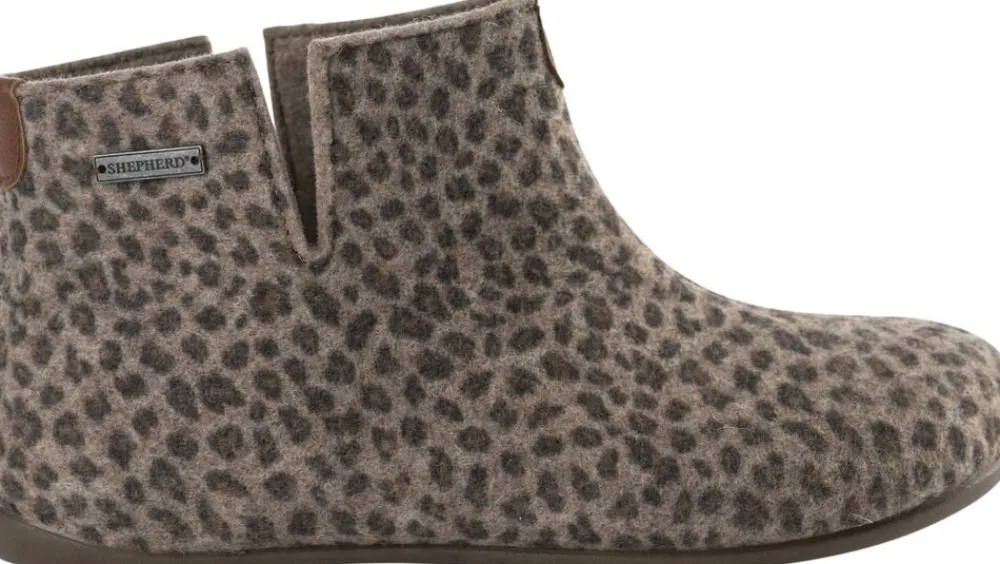 Dame Shepherd of Sweden ESTER