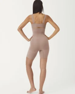 EVERYDAY SHAPING HW SHORT><noscript><img width=