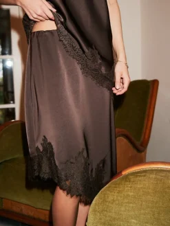 Dame Neo Noir Fiora Lace Skirt