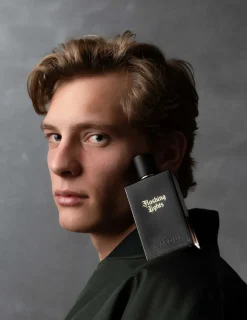 Maison Nikoui Flashing Lights