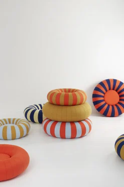 FLOAT, SMALL, OCHRE/RED><noscript><img width=