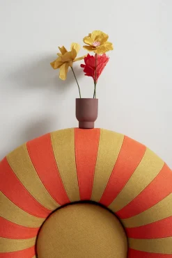 FLOAT, SMALL, OCHRE/RED><noscript><img width=