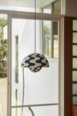 &Tradition Flowerpot Pendant VP7, Black/White