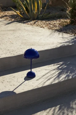 &Tradition Flowerpot Portable Lamp VP9, , Magnetic Charger Cobalt blue Best