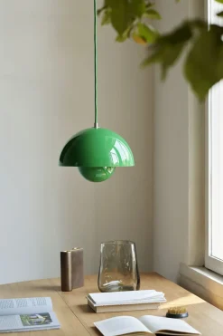 &Tradition Flowerpot VP1, Pendel Signal green Clearance