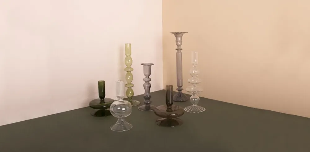 Glas lysestage, lys grøn, 25xø9 cm>AU Maison Clearance