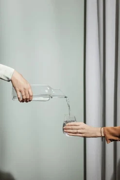 Glaskaraffel med træprop 1 l><noscript><img width=