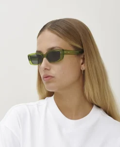 Grace><noscript><img width=