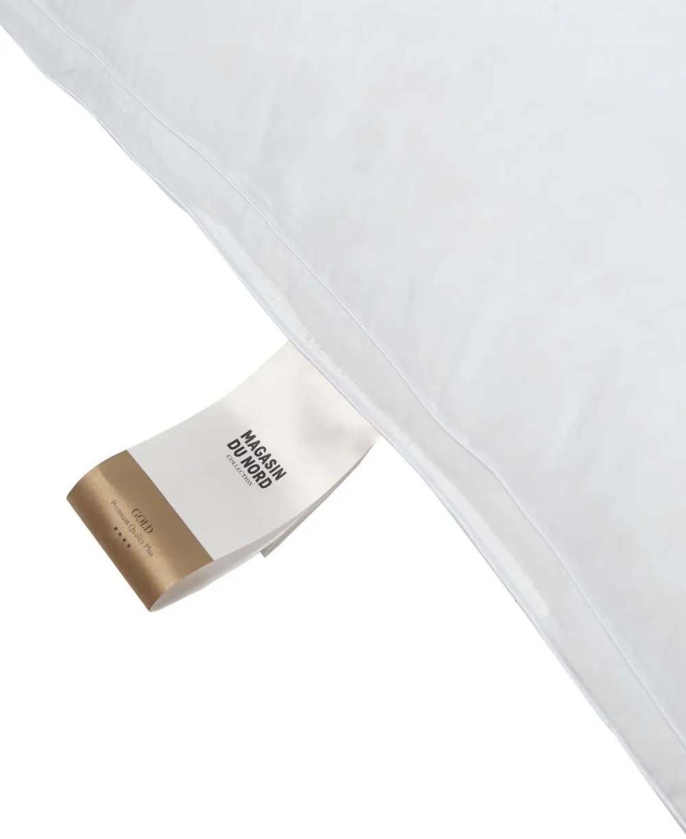 Magasin du Nord Collection Guld 3-Lags pude Lav 60x63 cm. Outlet