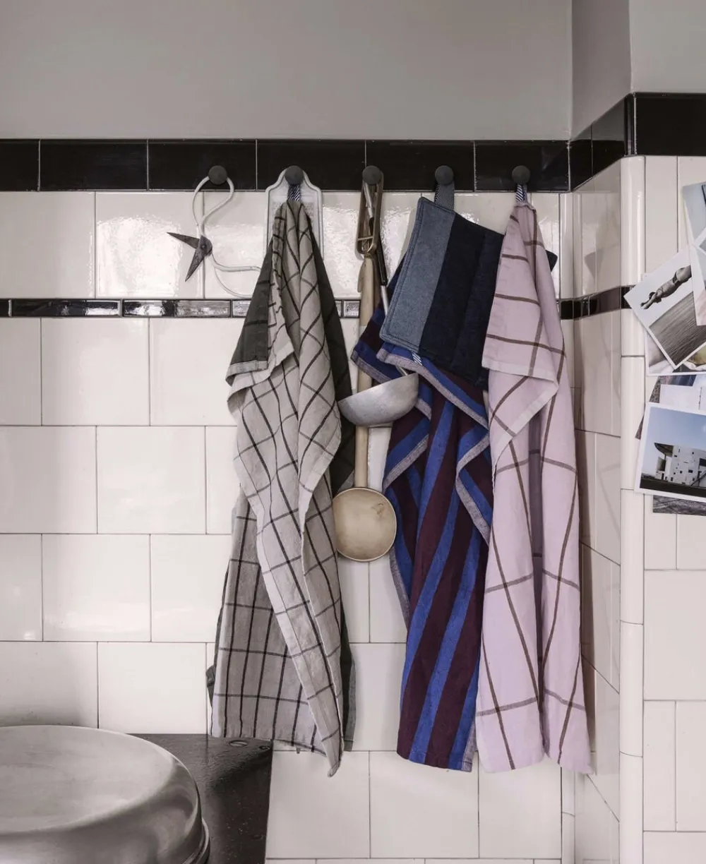 Ferm Living Hale Tea Towel - Sand/Black