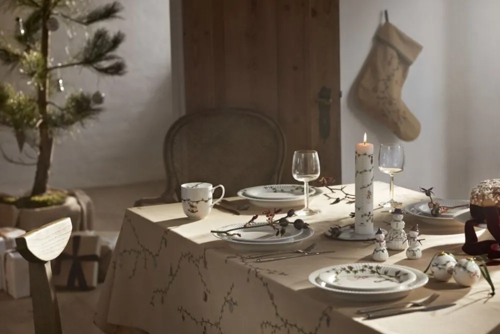 Hammershøi Christmas Dug 150x370 cm sand>Kähler Best