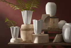 Hammershøi Unfold Vase H20. 5 cm hvid><noscript><img width=