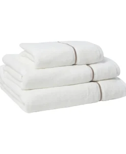 Magasin du Nord Collection Håndklæde m/broderi