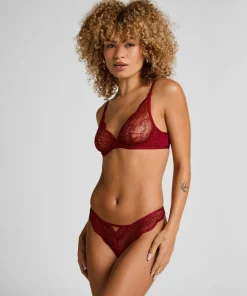 Dame Hunkemöller Isabelle Cheekini